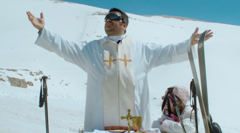 Beirut, la vie en rose: il Medio Oriente svizzero dell’élite cristiana. Un film di Eric Mòtjer